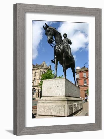 Prince Albert Statue, Wolverhampton, West Midlands-Peter Thompson-Framed Photographic Print