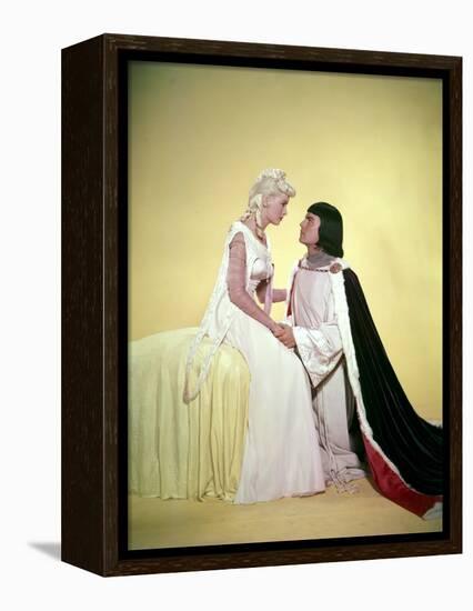 PRINCE VALIANT, 1954 directed by HENRY HATHAWAY Janet Leigh and Robert Wagner (photo)-null-Framed Stretched Canvas