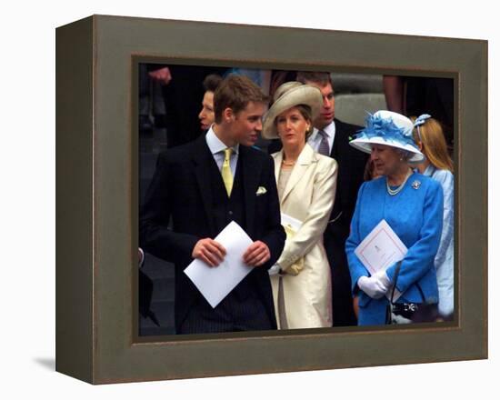 Prince William talking to his grand mother Queen Elizabeth II on the steps at St Paul's Cathedral, -null-Framed Premier Image Canvas