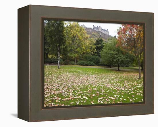 Princes Street Gardens and Edinburgh Castle, Edinburgh, Lothian, Scotland, Uk-Amanda Hall-Framed Premier Image Canvas