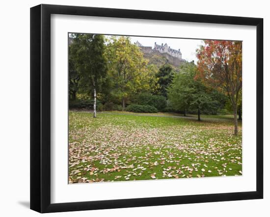 Princes Street Gardens and Edinburgh Castle, Edinburgh, Lothian, Scotland, Uk-Amanda Hall-Framed Photographic Print