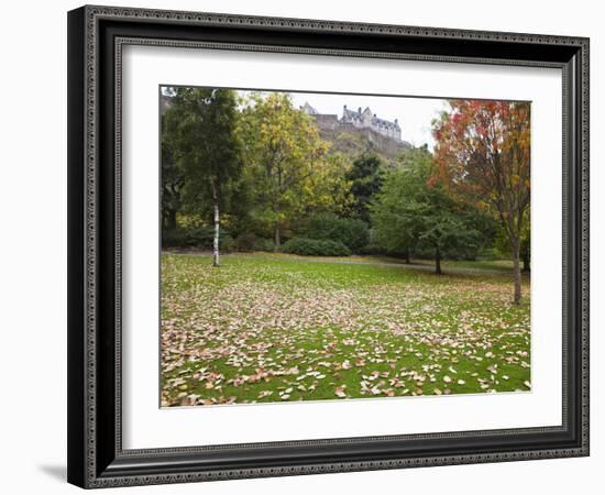 Princes Street Gardens and Edinburgh Castle, Edinburgh, Lothian, Scotland, Uk-Amanda Hall-Framed Photographic Print