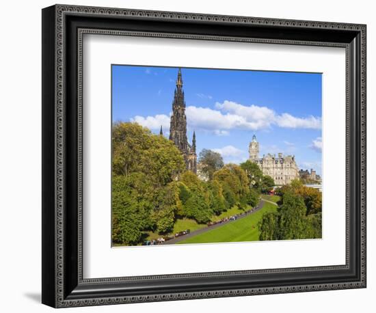 Princes Street Gardens, Edinburgh, Lothian, Scotland, Uk-Amanda Hall-Framed Photographic Print