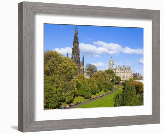 Princes Street Gardens, Edinburgh, Lothian, Scotland, Uk-Amanda Hall-Framed Photographic Print