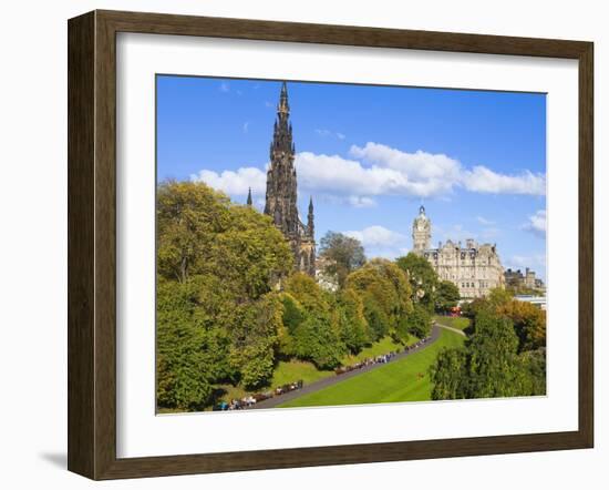 Princes Street Gardens, Edinburgh, Lothian, Scotland, Uk-Amanda Hall-Framed Photographic Print