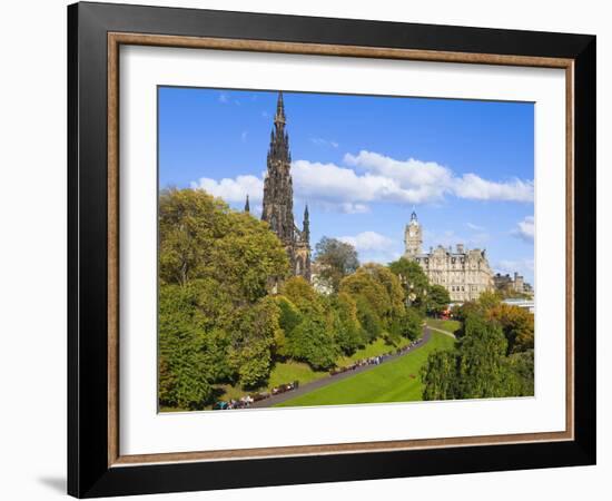 Princes Street Gardens, Edinburgh, Lothian, Scotland, Uk-Amanda Hall-Framed Photographic Print