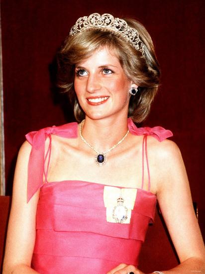 Princess Diana In Australia At The State Reception At Brisbane Wearing A Pink Dress And Tiara Photographic Print Art Com