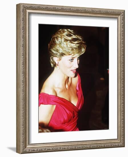 Princess Diana in Japan November 1990-null-Framed Photographic Print