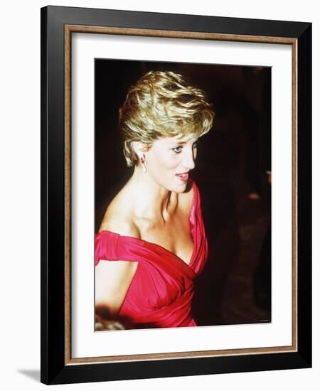 Princess Diana in Japan November 1990-null-Framed Photographic Print