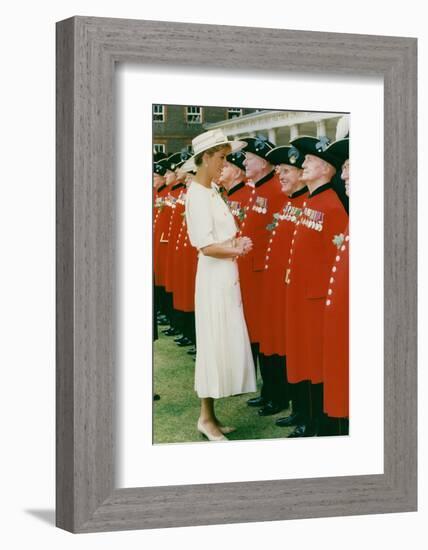 Princess Diana Meeting Pensioners at Royal Hospital Chelsea-Associated Newspapers-Framed Photo