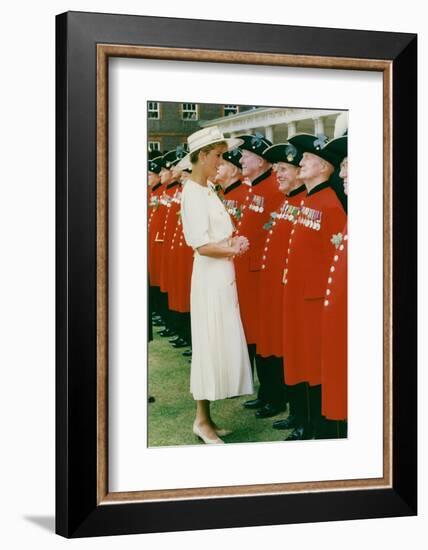 Princess Diana Meeting Pensioners at Royal Hospital Chelsea-Associated Newspapers-Framed Photo