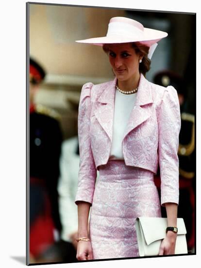 Princess Diana Receives the Freedom of Northampton Wears Pink Suit June 1989-null-Mounted Photographic Print