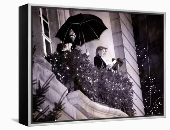 Princess Diana Turns on the Christmas Lights on Regent Street-null-Framed Premier Image Canvas