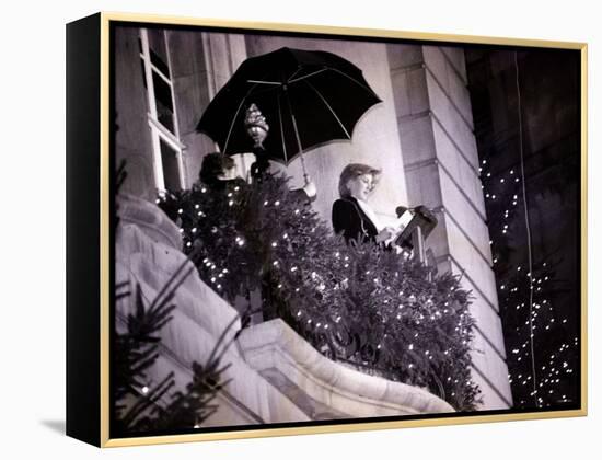 Princess Diana Turns on the Christmas Lights on Regent Street-null-Framed Premier Image Canvas