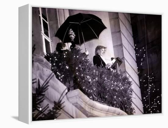 Princess Diana Turns on the Christmas Lights on Regent Street-null-Framed Premier Image Canvas