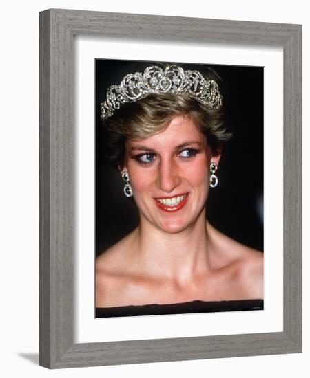 Princess Diana Visits Portugal at a Banquet Hosted by the President at Ajuda Palace-null-Framed Photographic Print