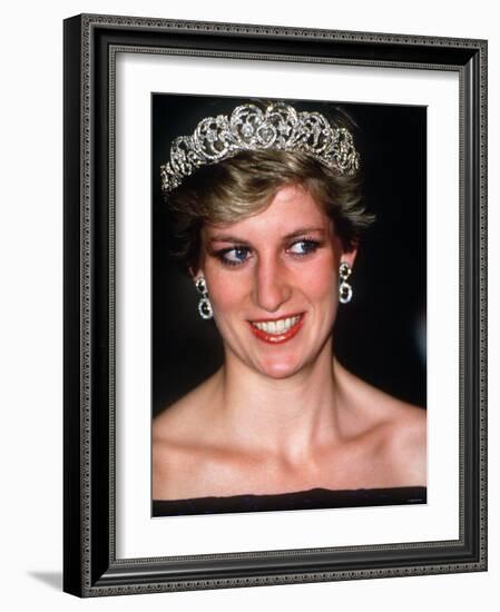 Princess Diana Visits Portugal at a Banquet Hosted by the President at Ajuda Palace-null-Framed Photographic Print