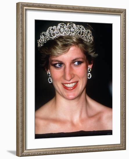 Princess Diana Visits Portugal at a Banquet Hosted by the President at Ajuda Palace-null-Framed Photographic Print