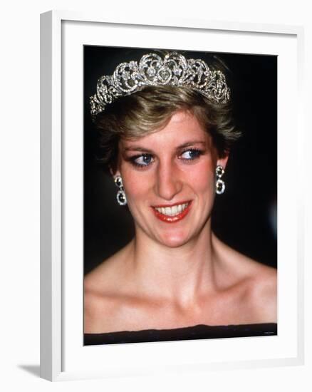 Princess Diana Visits Portugal at a Banquet Hosted by the President at Ajuda Palace-null-Framed Photographic Print