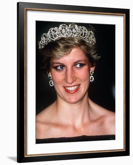 Princess Diana Visits Portugal at a Banquet Hosted by the President at Ajuda Palace-null-Framed Photographic Print