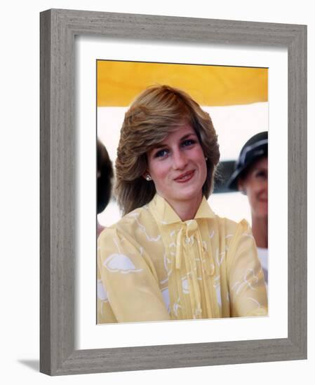 Princess of Wales at St Johns Ambulance Regional Centre at Alice Springs Australia Princess Diana-null-Framed Photographic Print