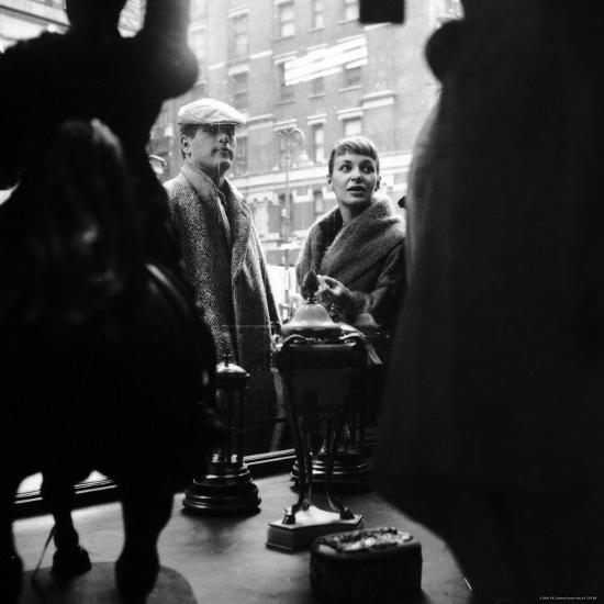 Married Actors Paul Newman and Joanne Woodward Window Shopping Premium