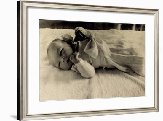 Prinzessin Beatrix Der Niederlande Als Baby-null-Framed Giclee Print