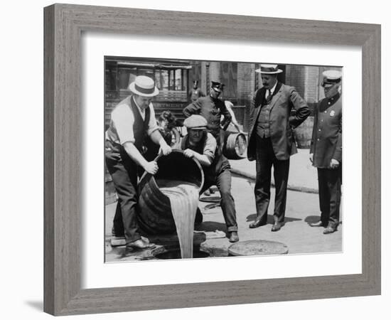 Prohibition Agents Dump Liquor Into Sewer, NYC-Science Source-Framed Giclee Print