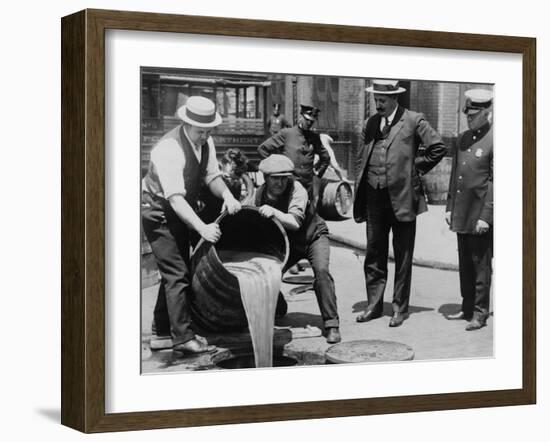 Prohibition Agents Dump Liquor Into Sewer, NYC-Science Source-Framed Giclee Print