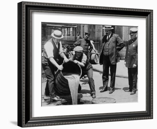 Prohibition Agents Dump Liquor Into Sewer, NYC-Science Source-Framed Giclee Print