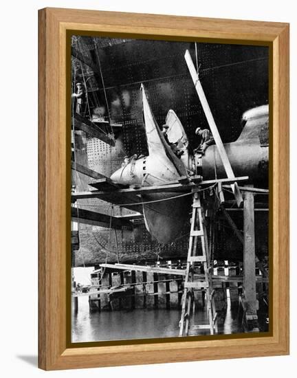 Propellor of R.M.S. Queen Mary, September 1934-null-Framed Premier Image Canvas