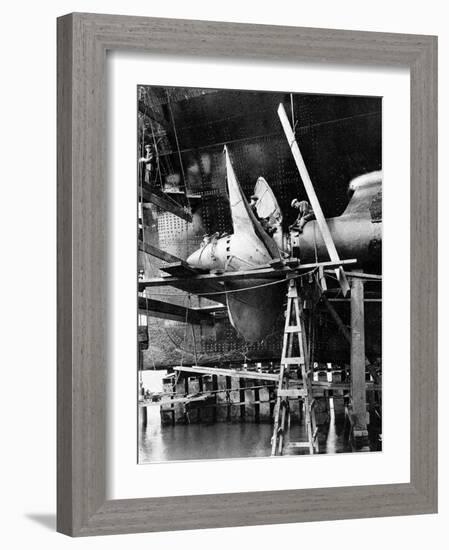 Propellor of R.M.S. Queen Mary, September 1934-null-Framed Premium Photographic Print