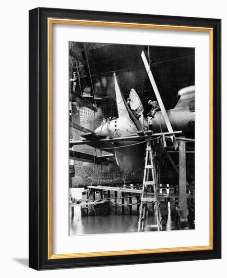 Propellor of R.M.S. Queen Mary, September 1934-null-Framed Premium Photographic Print