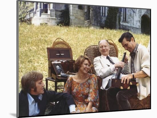 Providence by Alain Resnais with David Warner, Ellen Burstyn, John Gielgud and Dirk Bogarde, 1976 (-null-Mounted Photo