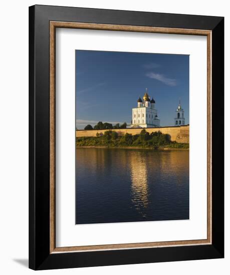 Pskov Kremlin, Pskov, Pskovskaya Oblast, Russia-Walter Bibikow-Framed Photographic Print