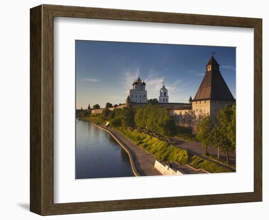 Pskov Kremlin, Pskov, Pskovskaya Oblast, Russia-Walter Bibikow-Framed Photographic Print