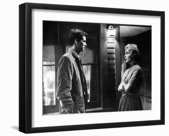 PSYCHO, 1960 directed by ALFRED HITCHCOCK Anthony Perkins / Janet Leigh (b/w photo)-null-Framed Photo