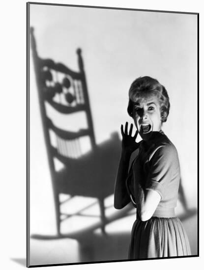 PSYCHO, 1960 directed by ALFRED HITCHCOCK Janet Leigh (b/w photo)-null-Mounted Photo