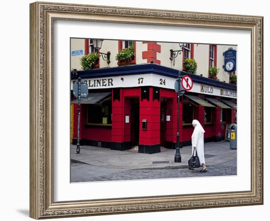 Pub in Temple Bar District in Dublin, Ireland;-Carlos Sanchez Pereyra-Framed Photographic Print