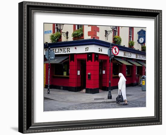Pub in Temple Bar District in Dublin, Ireland;-Carlos Sanchez Pereyra-Framed Photographic Print