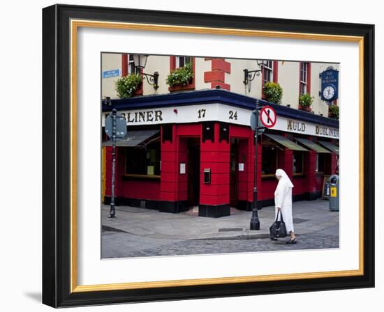 Pub in Temple Bar District in Dublin, Ireland;-Carlos Sanchez Pereyra-Framed Photographic Print