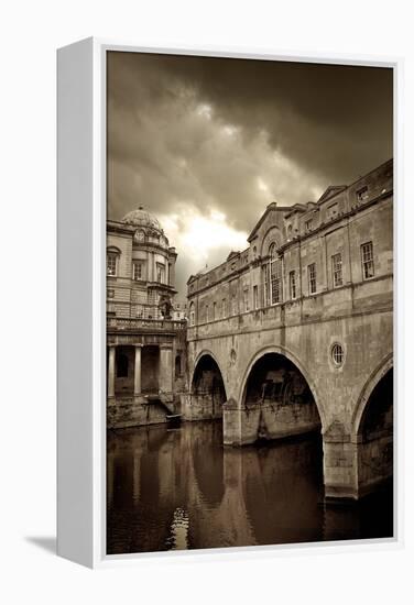 Pulteney Bridge, Bath, England-Tim Kahane-Framed Premier Image Canvas