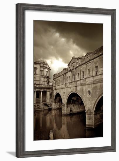 Pulteney Bridge, Bath, England-Tim Kahane-Framed Photographic Print