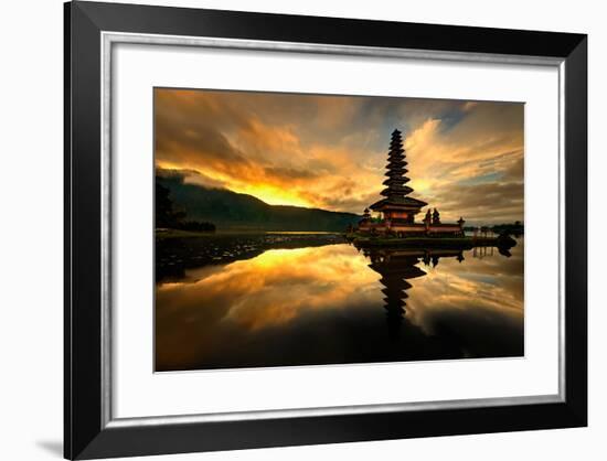 Pura Ulun Danu Bratan Water Temple-toonman-Framed Photographic Print