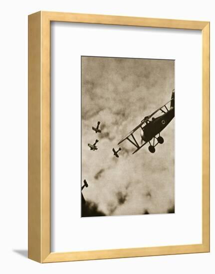 Pursuit. Aerial warfare, World War I, c1916-c1918-Unknown-Framed Photographic Print