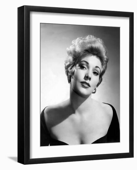 PUSHOVER, 1954 directed by RICHARD QUINE Kim Novak (b/w photo)-null-Framed Photo