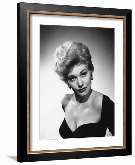 PUSHOVER, 1954 directed by RICHARD QUINE Kim Novak (b/w photo)-null-Framed Photo