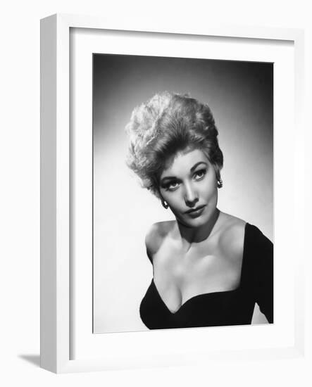 PUSHOVER, 1954 directed by RICHARD QUINE Kim Novak (b/w photo)-null-Framed Photo