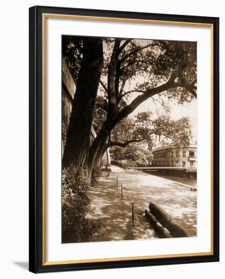 Quai du Pont Neuf-Eugène Atget-Framed Photographic Print