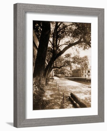 Quai du Pont Neuf-Eugène Atget-Framed Photographic Print